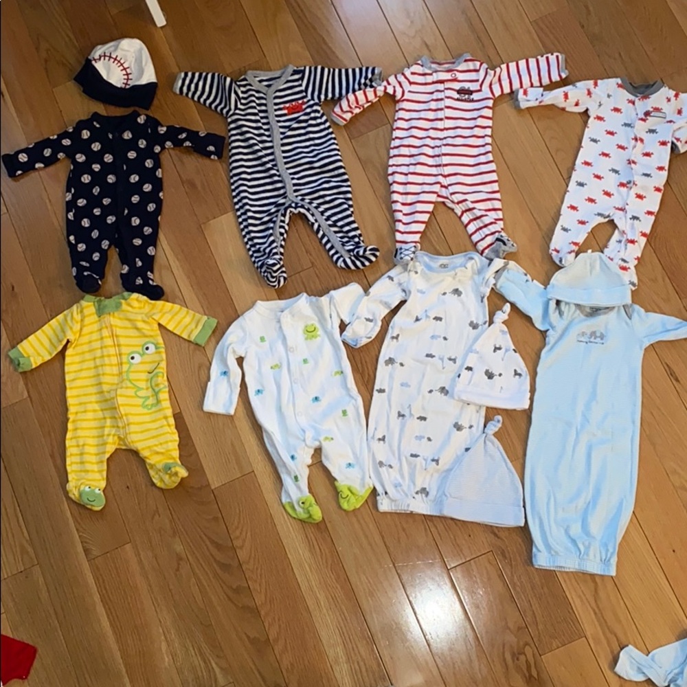 Newborn Boys Pajama, outfit & onsie bundle.
